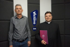 Ks. Proboszcz Piotr Sapiński, Grzegorz Andrzejczak przewodniczący NSZZ „Solidarność” Kutno